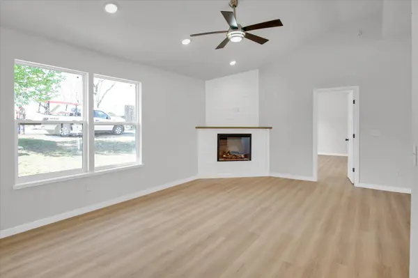 137 Pinewood Drive, Reeds Spring, MO 65737