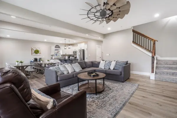 400 Lake Front Drive, Branson, MO 65616