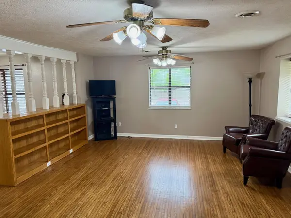 22041 Main Street, Reeds Spring, MO 65737