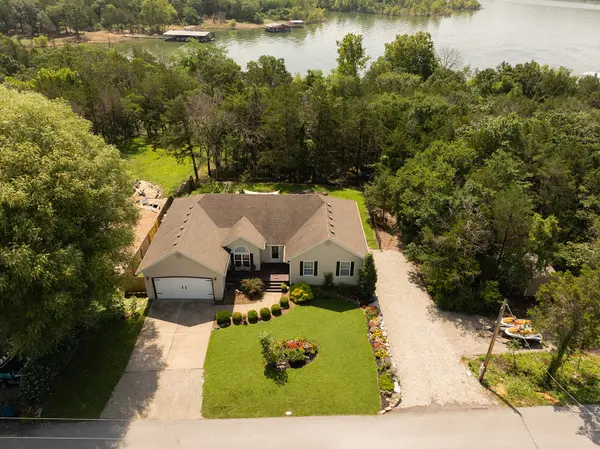 1269 Clevenger Cove Road, Hollister, MO 65672