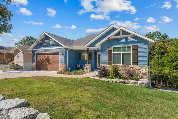 201 Deer Park Circle, Kimberling City, MO 65686