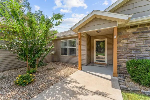 360 Lakeland Avenue, Hollister, MO 65672