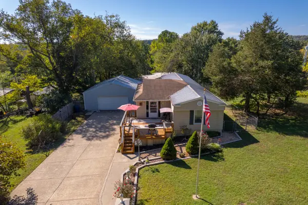 159 Meadow Lane Drive, Kissee Mills, MO 65680