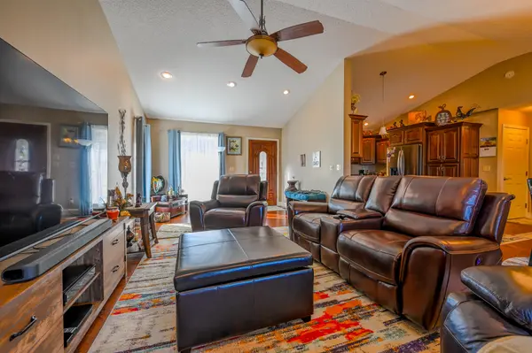 1700 Rosewood Drive, Neosho, MO 64850