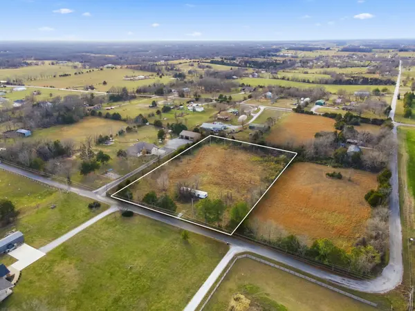 329 Larkspur Road,  Ozark,  MO 65721