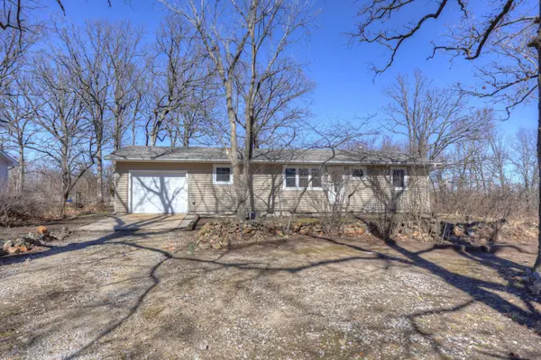 607 Oak Drive Place, Carl Junction, MO 64834