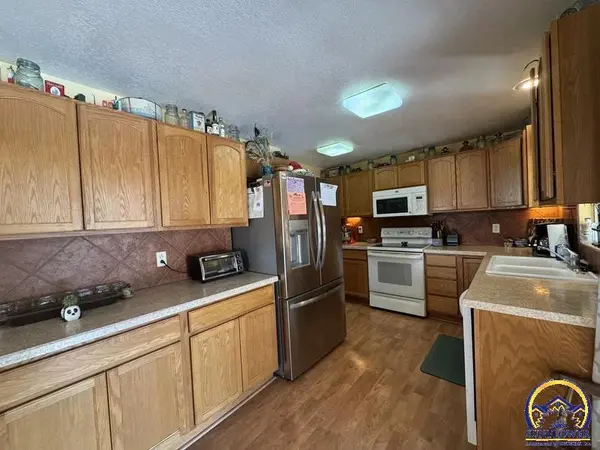 111 E Maple ST, Fairview, KS 66425