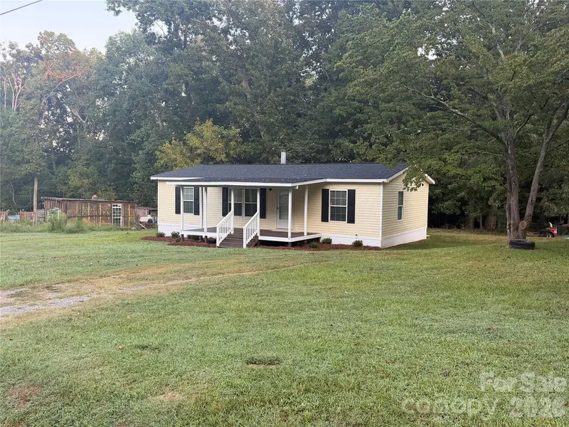 114 Carroll DR, Cherryville, NC 28021