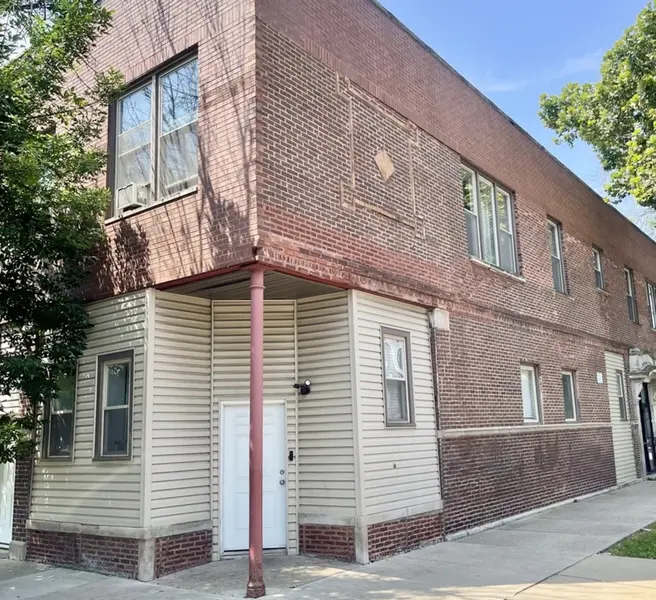 3741 W Le Moyne ST, Chicago, IL 60651