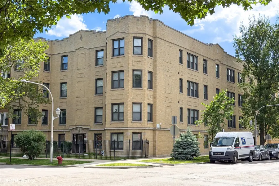 6254 N Bell AVE #T, Chicago, IL 60659