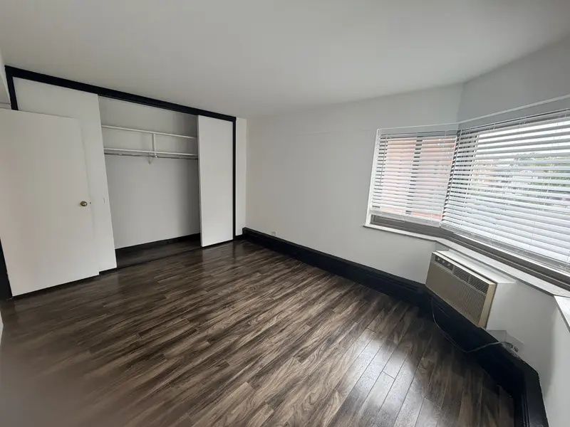 7337 S South Shore DR #326, Chicago, IL 60649
