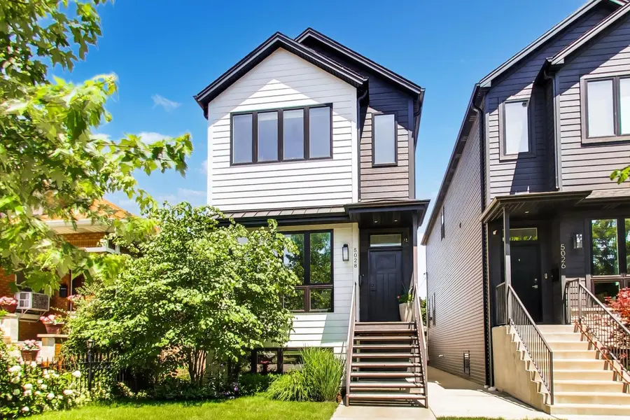 5028 W Ainslie ST, Chicago, IL 60630