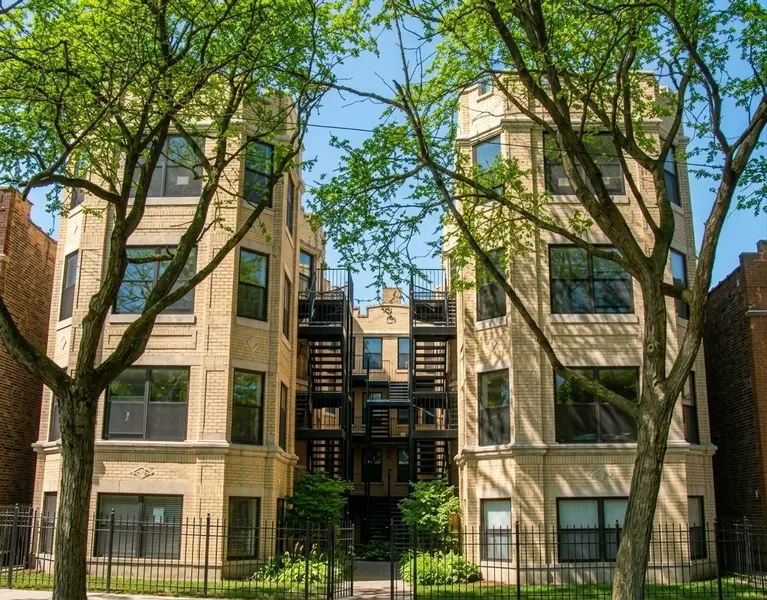6410 N Hoyne AVE #2W, Chicago, IL 60645
