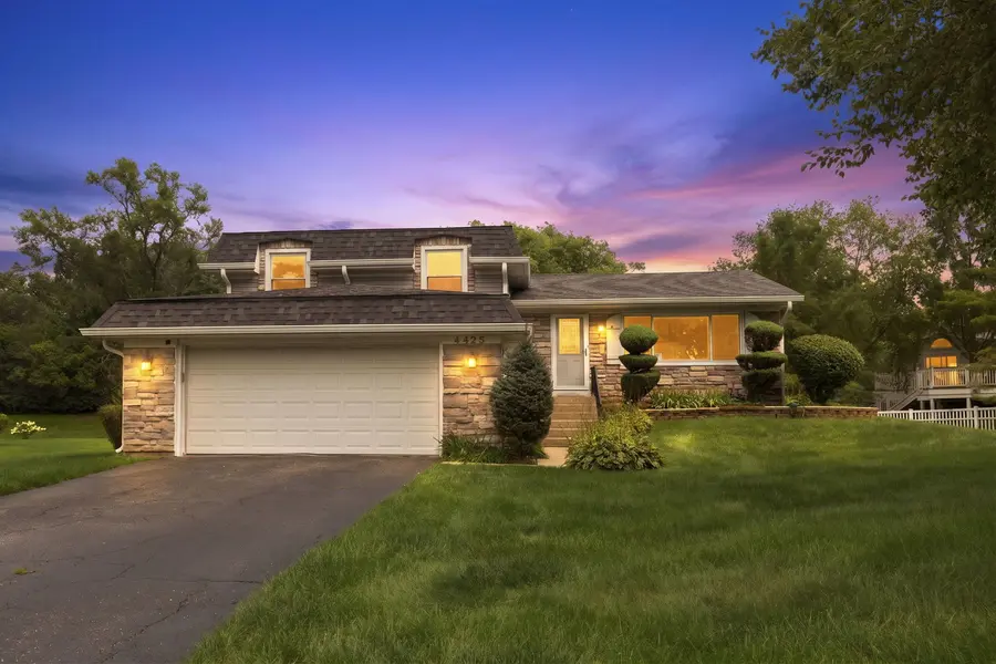 4425 Thornbark CT, Hoffman Estates, IL 60192