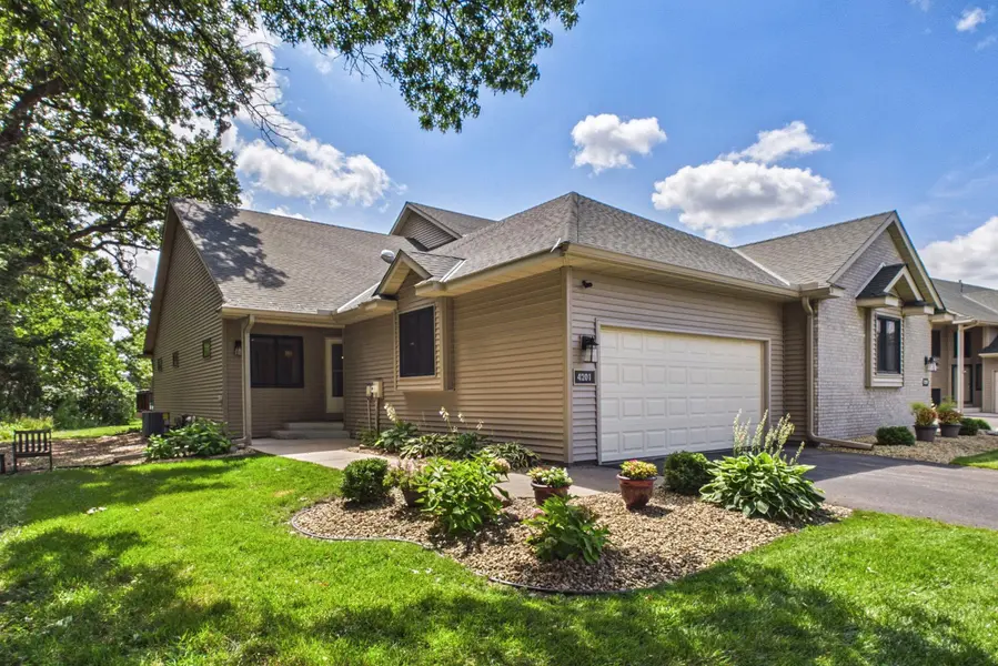 4201 93rd AVE N, Brooklyn Park, MN 55443