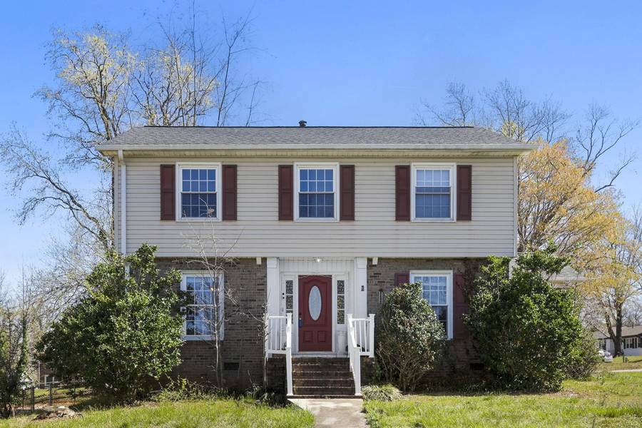 200 Yorkshire DR, Spartanburg, SC 29301-1316