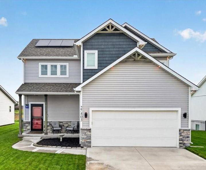 27403 E Cedar Grove DR, Lee's Summit, MO 64086