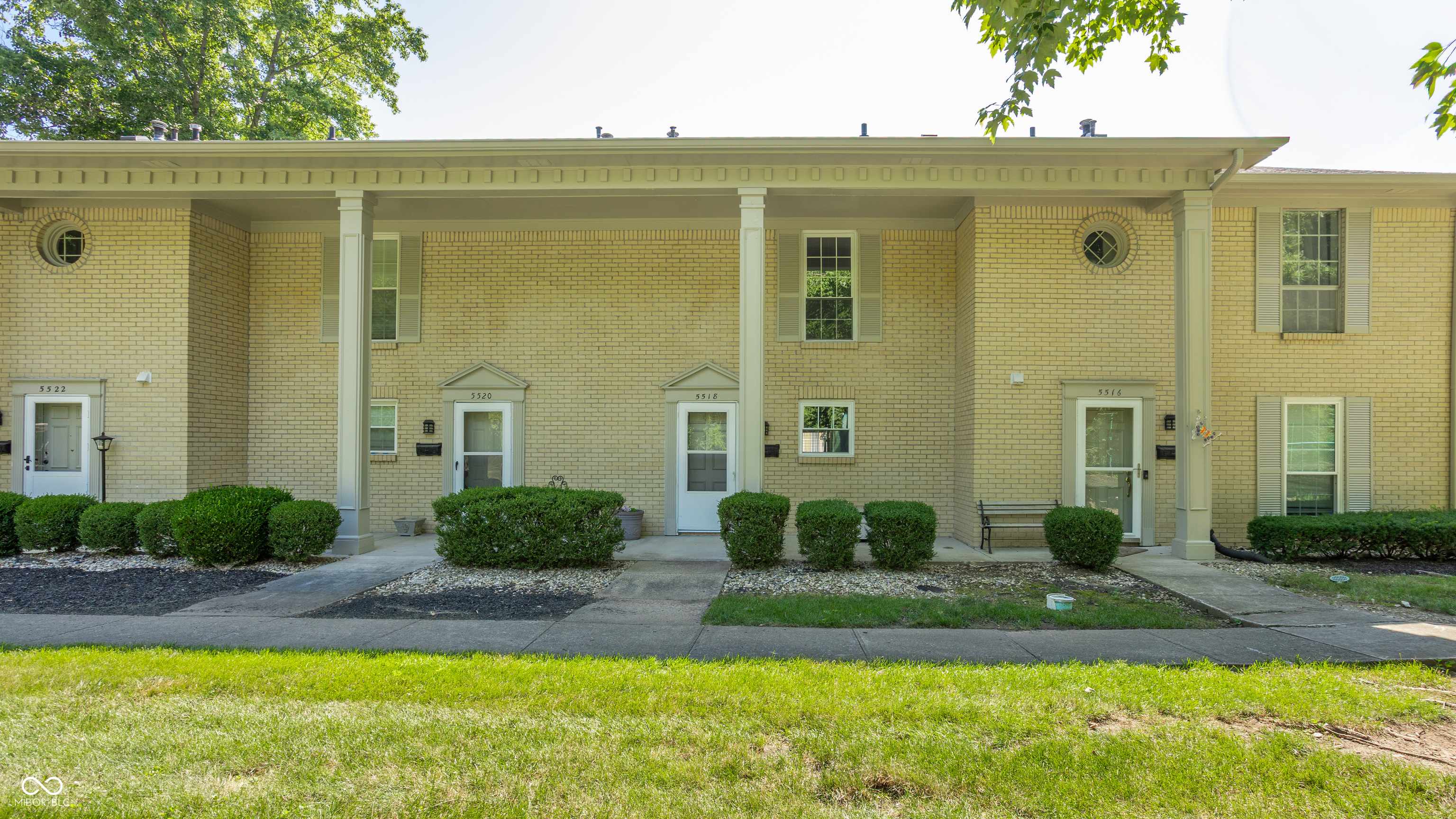 5518 Greenview DR, Indianapolis, IN 46220