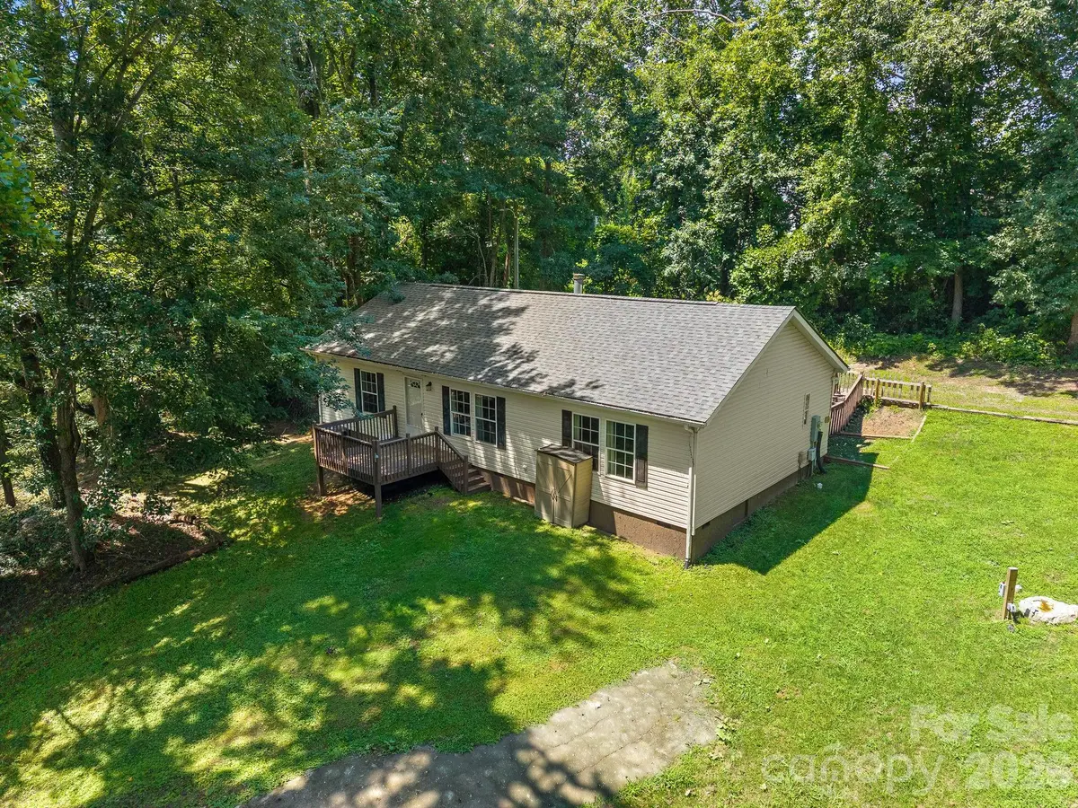 195 Shiloh RD, Asheville, NC 28803