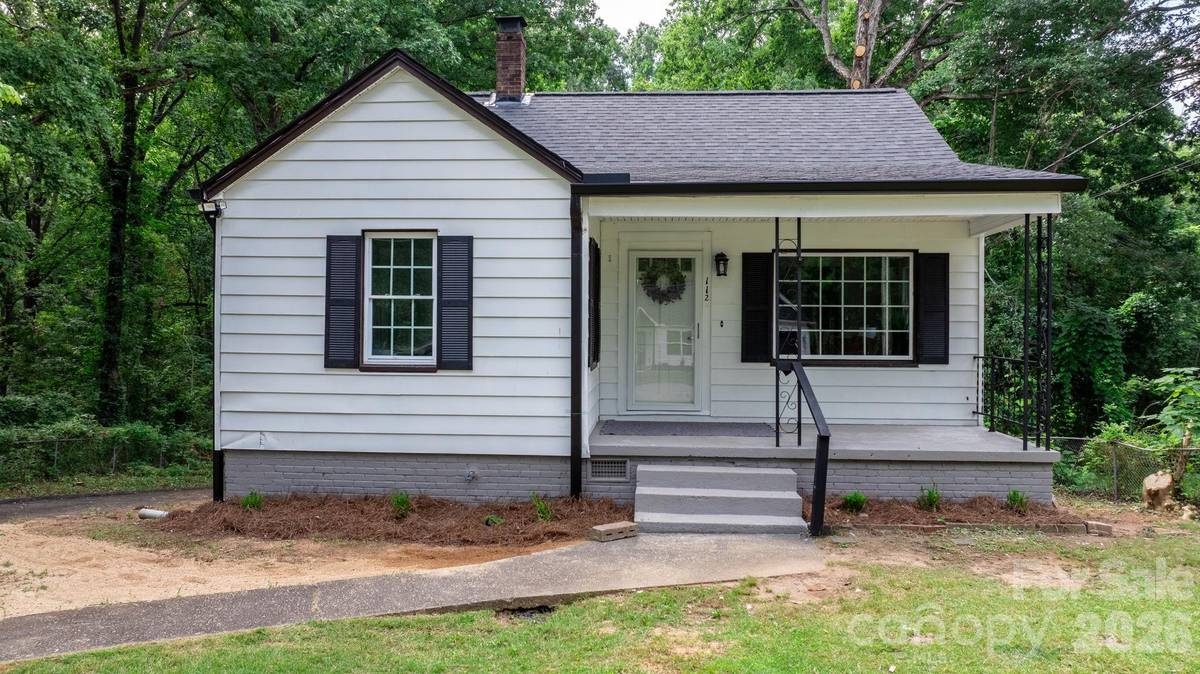 112 10th AVE SE, Hickory, NC 28602