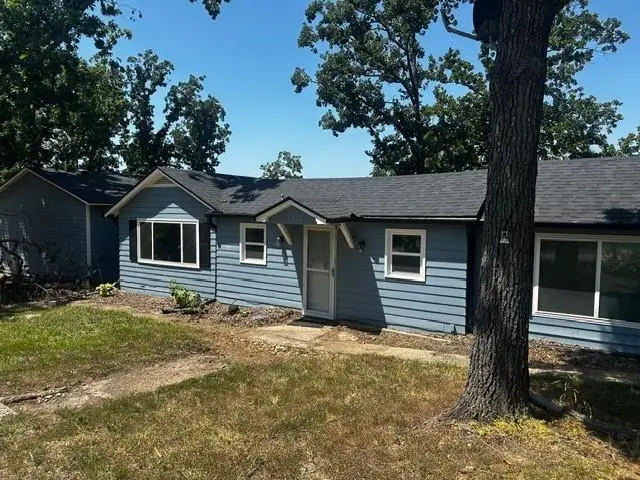 28149 Grandview DR, Warsaw, MO 65355