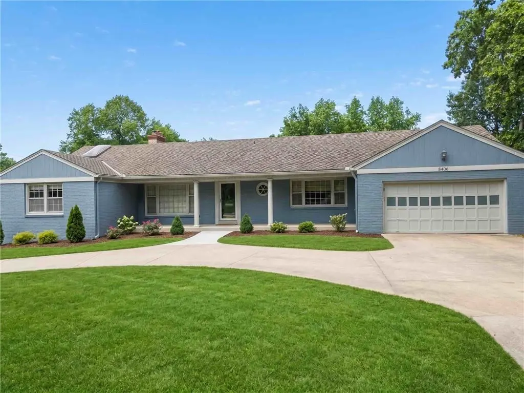8406 Ensley LN, Leawood, KS 66206