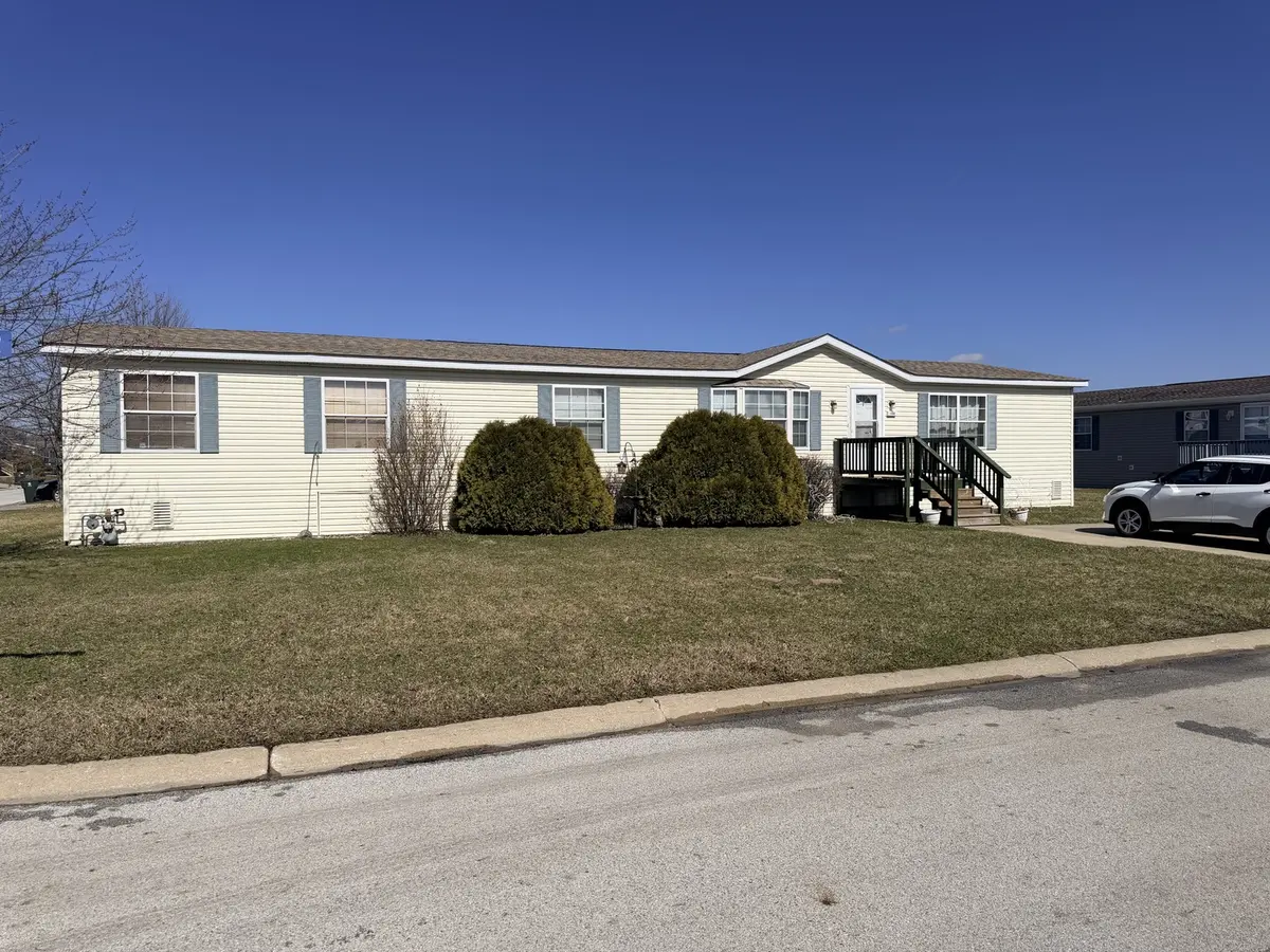 198 Blue Jay DR, Lynwood, IL 60411