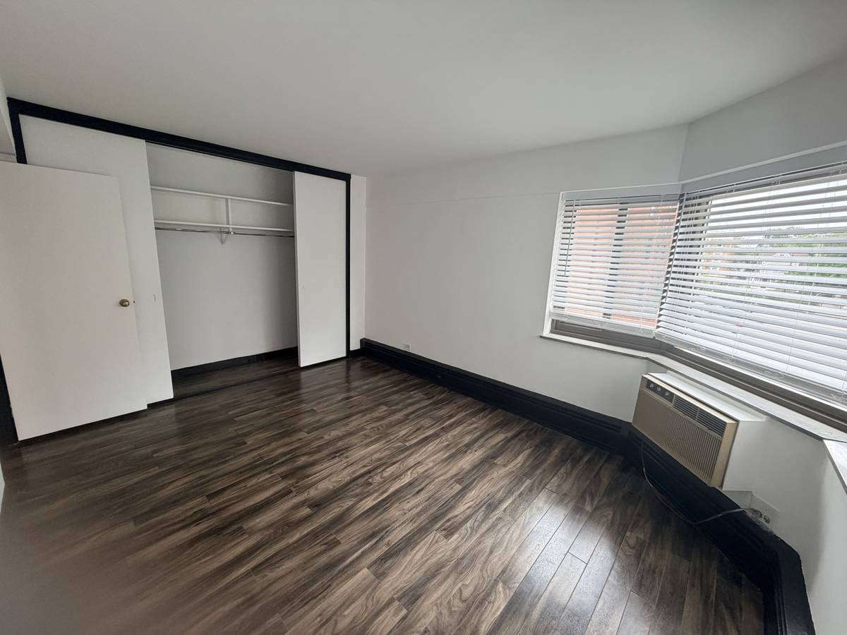 7337 S South Shore DR #326, Chicago, IL 60649