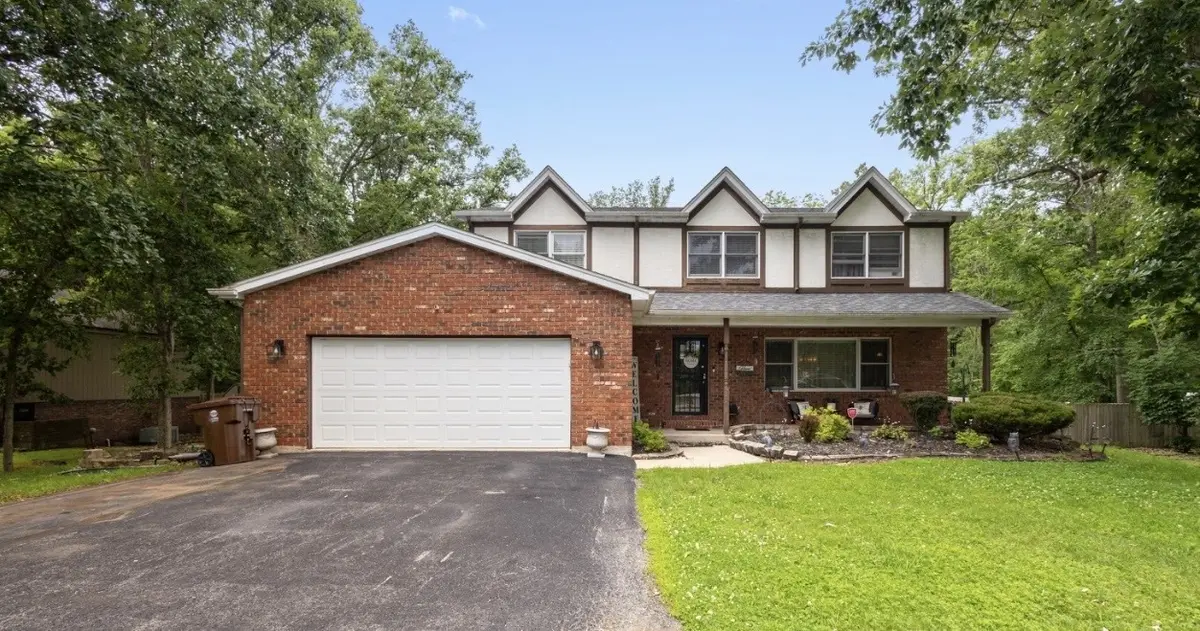 24216 S Plum Valley DR, Crete, IL 60417