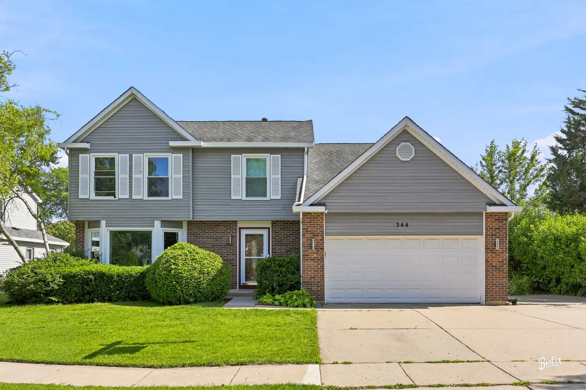 344 E Fox Hill DR, Buffalo Grove, IL 60089