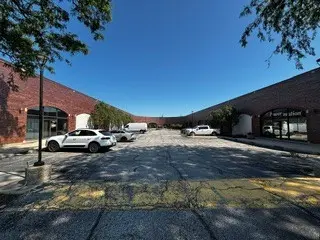 1910 E Devon AVE, Elk Grove Village, IL 60007