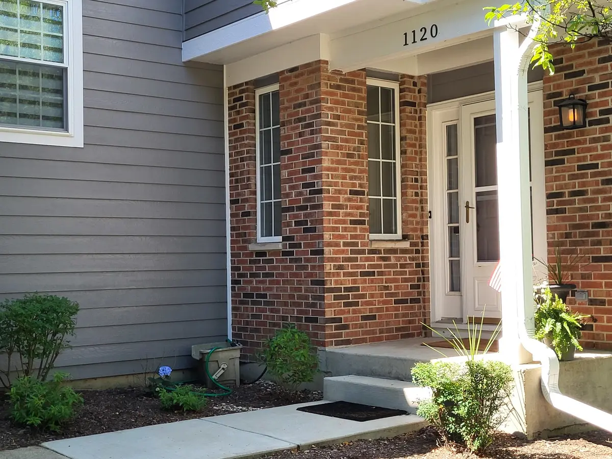 1120 S Parkside DR, Palatine, IL 60067