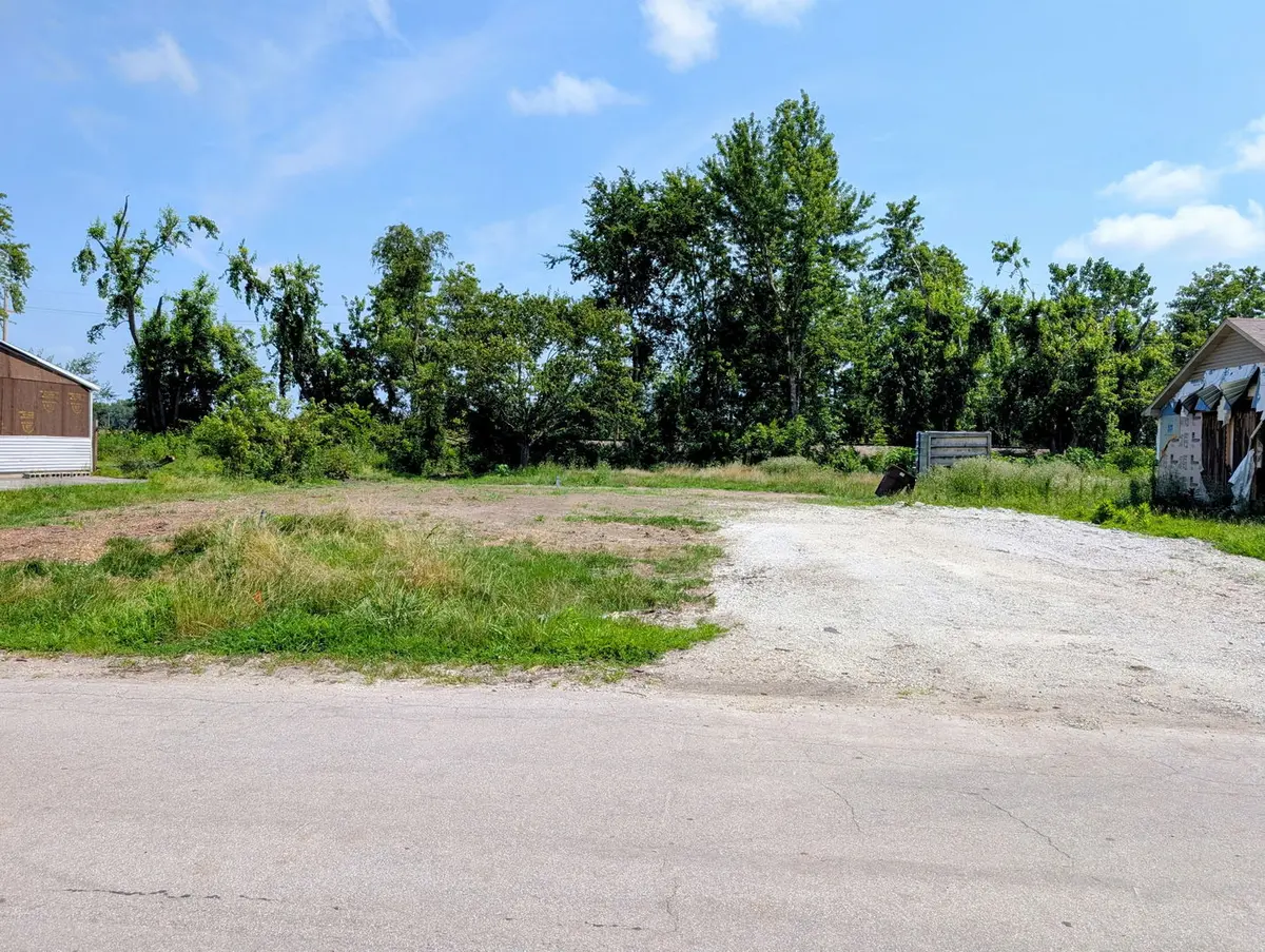 87 Strasma East DR, Kankakee, IL 60901