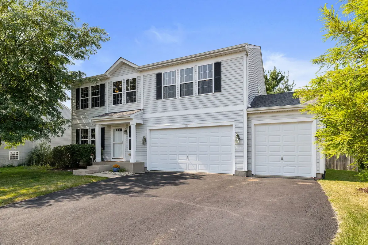 818 Willow ST, Kirkland, IL 60146