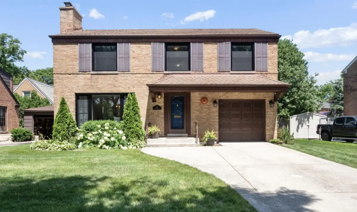 6957 N Caldwell AVE, Chicago, IL 60646