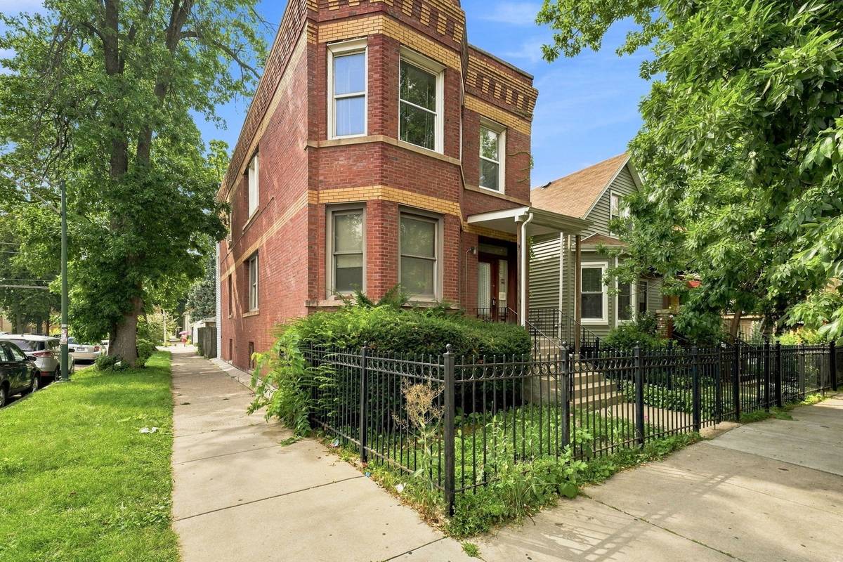 4100 N Kimball AVE, Chicago, IL 60618