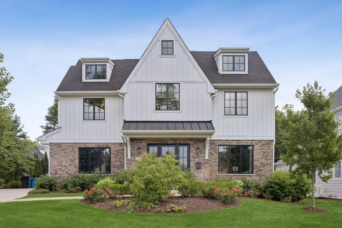 915 S Madison ST, Hinsdale, IL 60521