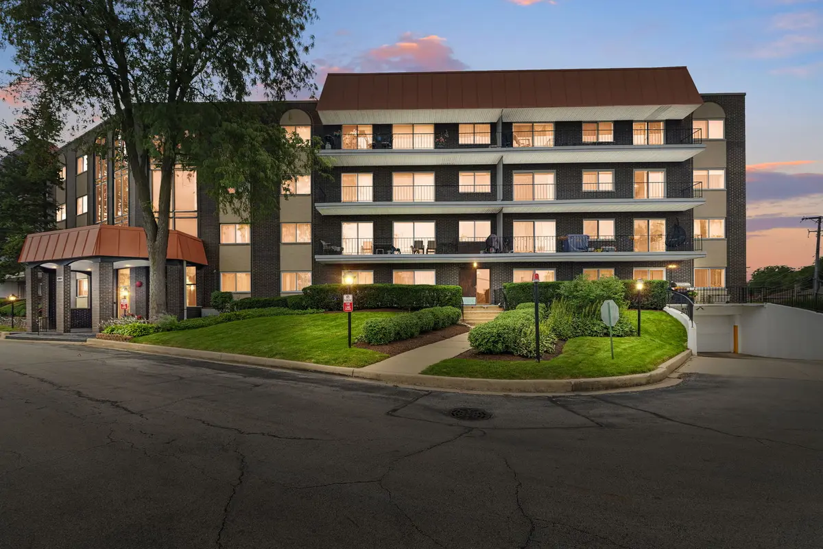 4949 Golf RD #310, Skokie, IL 60077