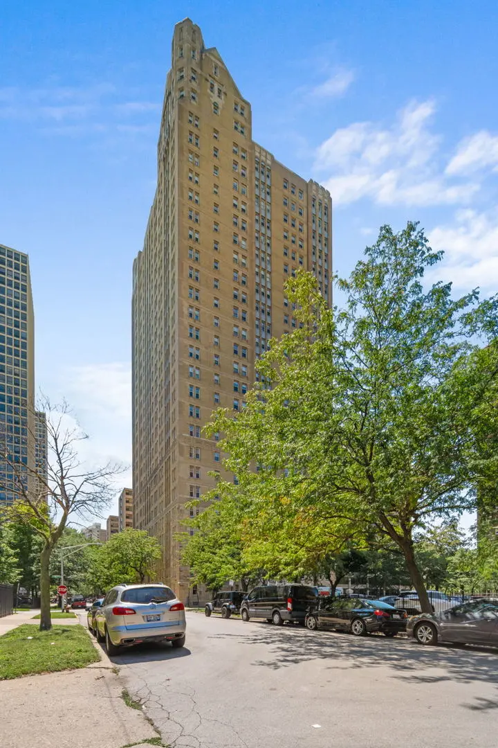 5000 S East End AVE #2A, Chicago, IL 60615