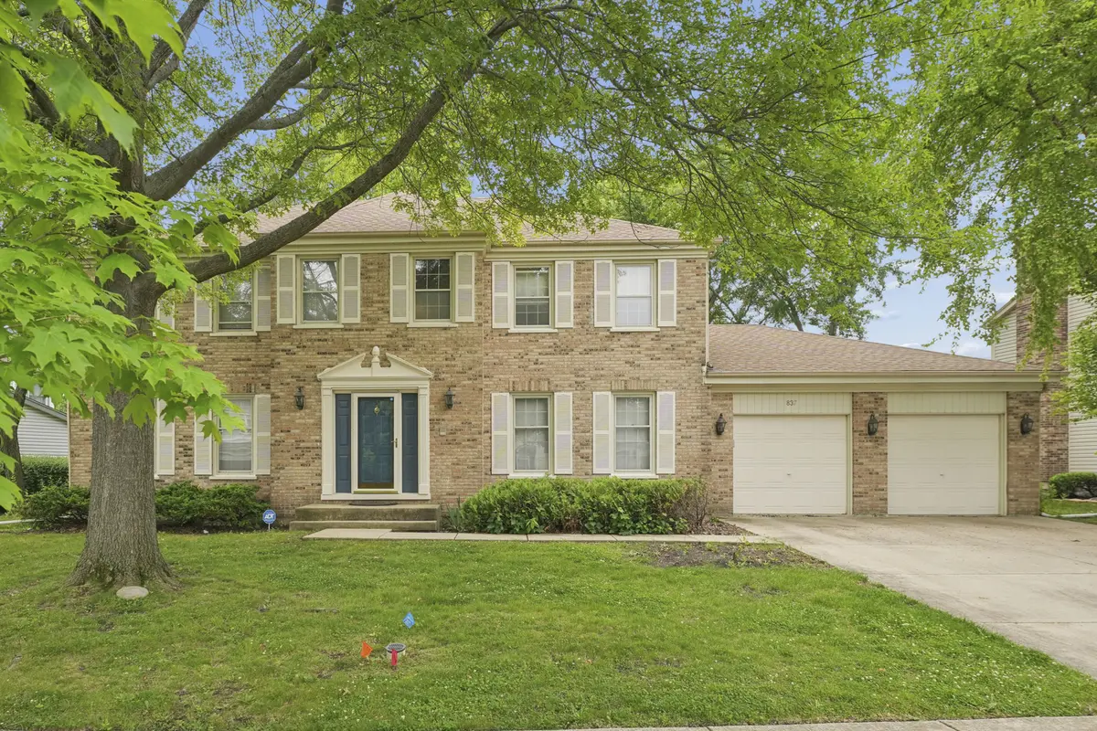 837 Heatherstone DR, Schaumburg, IL 60173