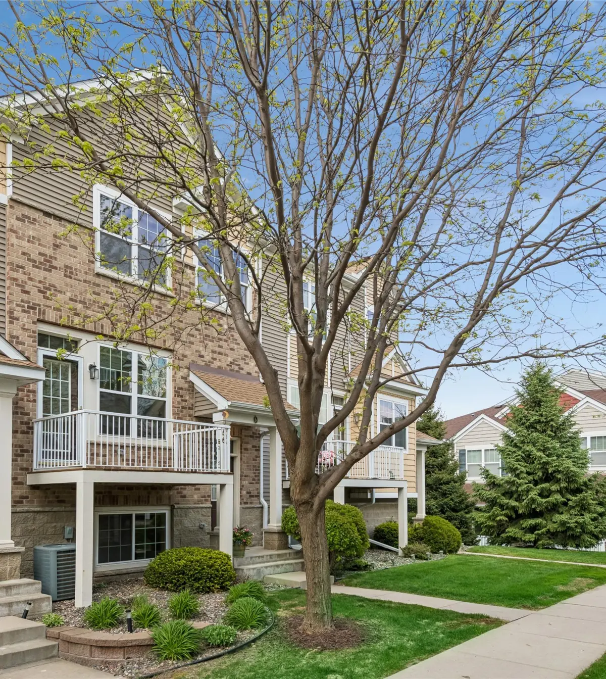 1945 Commonwealth BLVD #5, Chanhassen, MN 55317