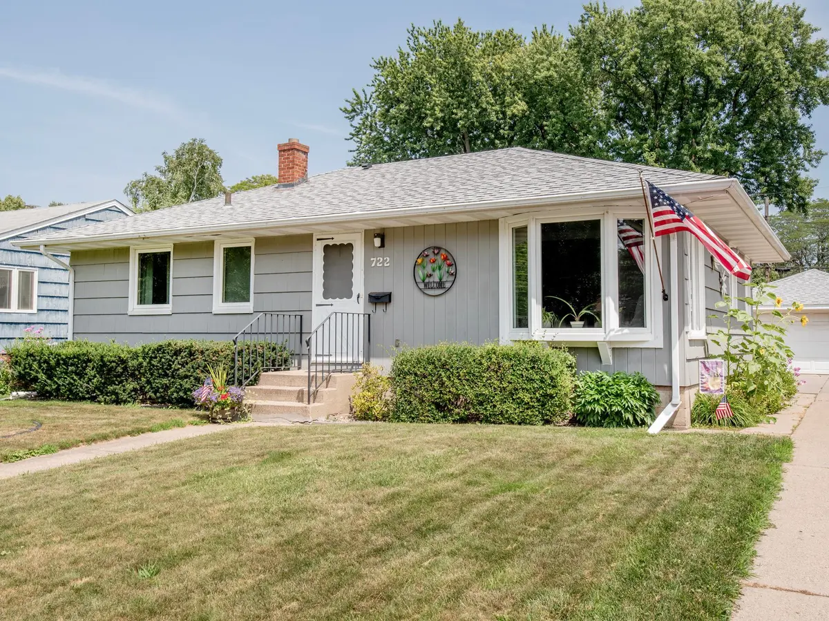 722 24th AVE N, South Saint Paul, MN 55075