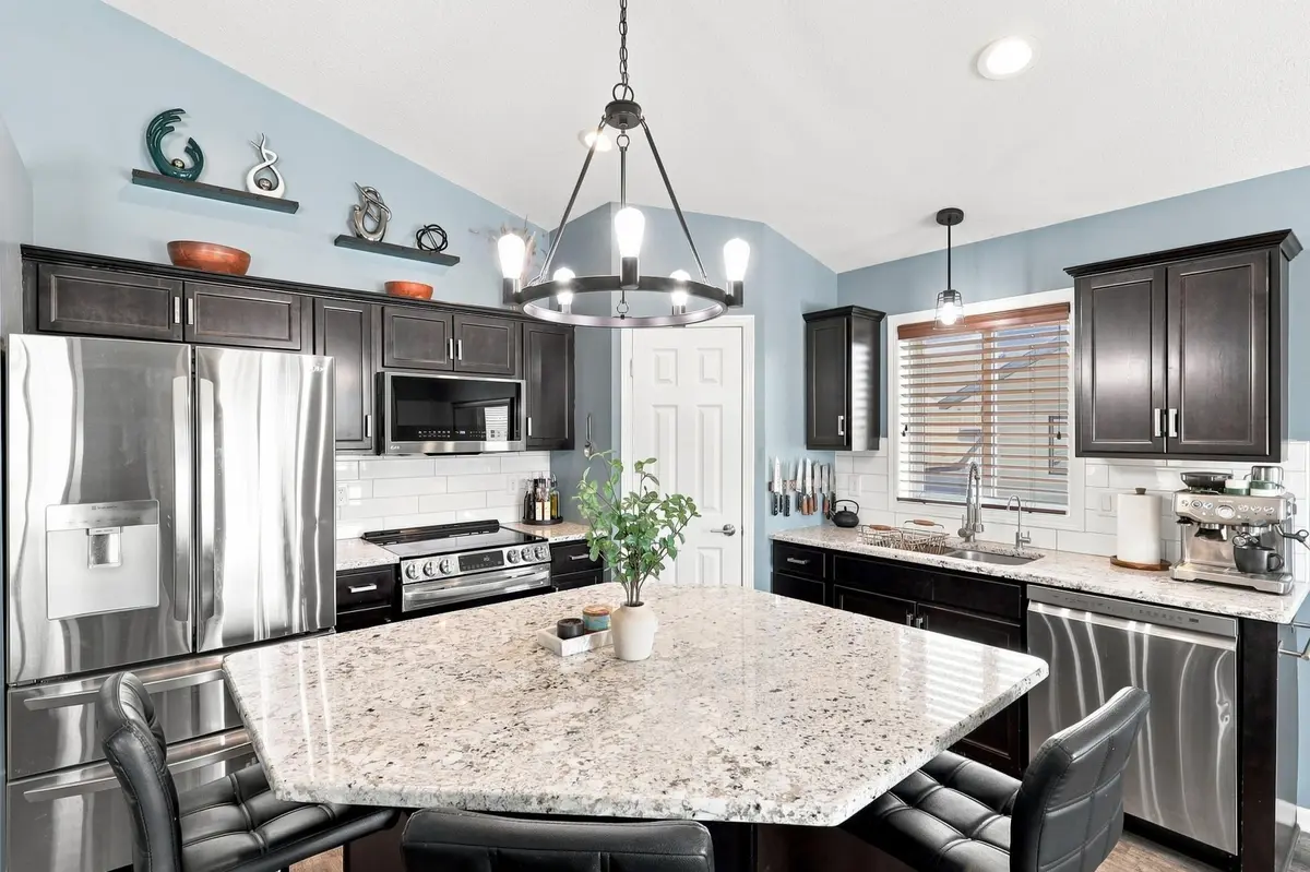 201 14th AVE NW, Kasson, MN 55944