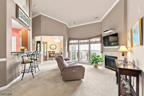 4 Waterman Ln #412, Hillsborough Twp., NJ 08844