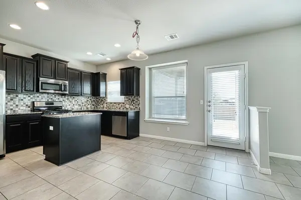 100 Northern Flicker ST, Kyle, TX 78640