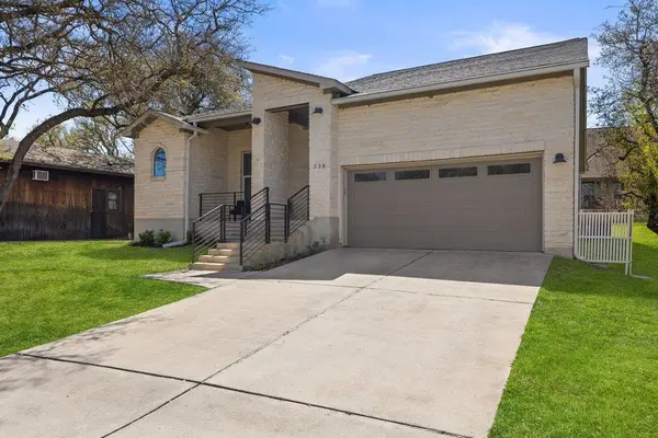 338 Coventry RD, Spicewood, TX 78669