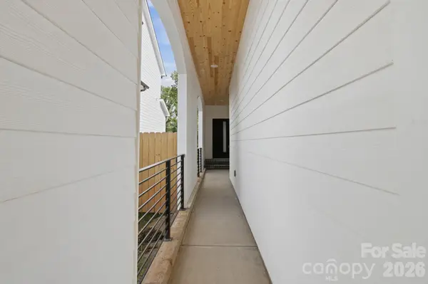 2007 South ST, Charlotte, NC 28208