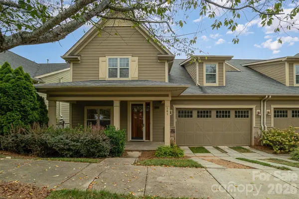 141 Aztec CIR, Mooresville, NC 28117