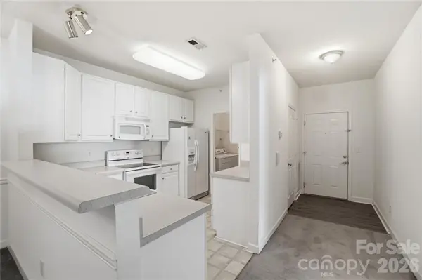 16742 Amberside RD E, Cornelius, NC 28031