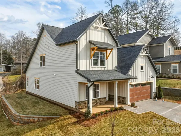 118 Chapel Crossing LN #10, Weaverville, NC 28787